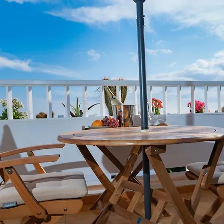 Bliss Costa Teguise